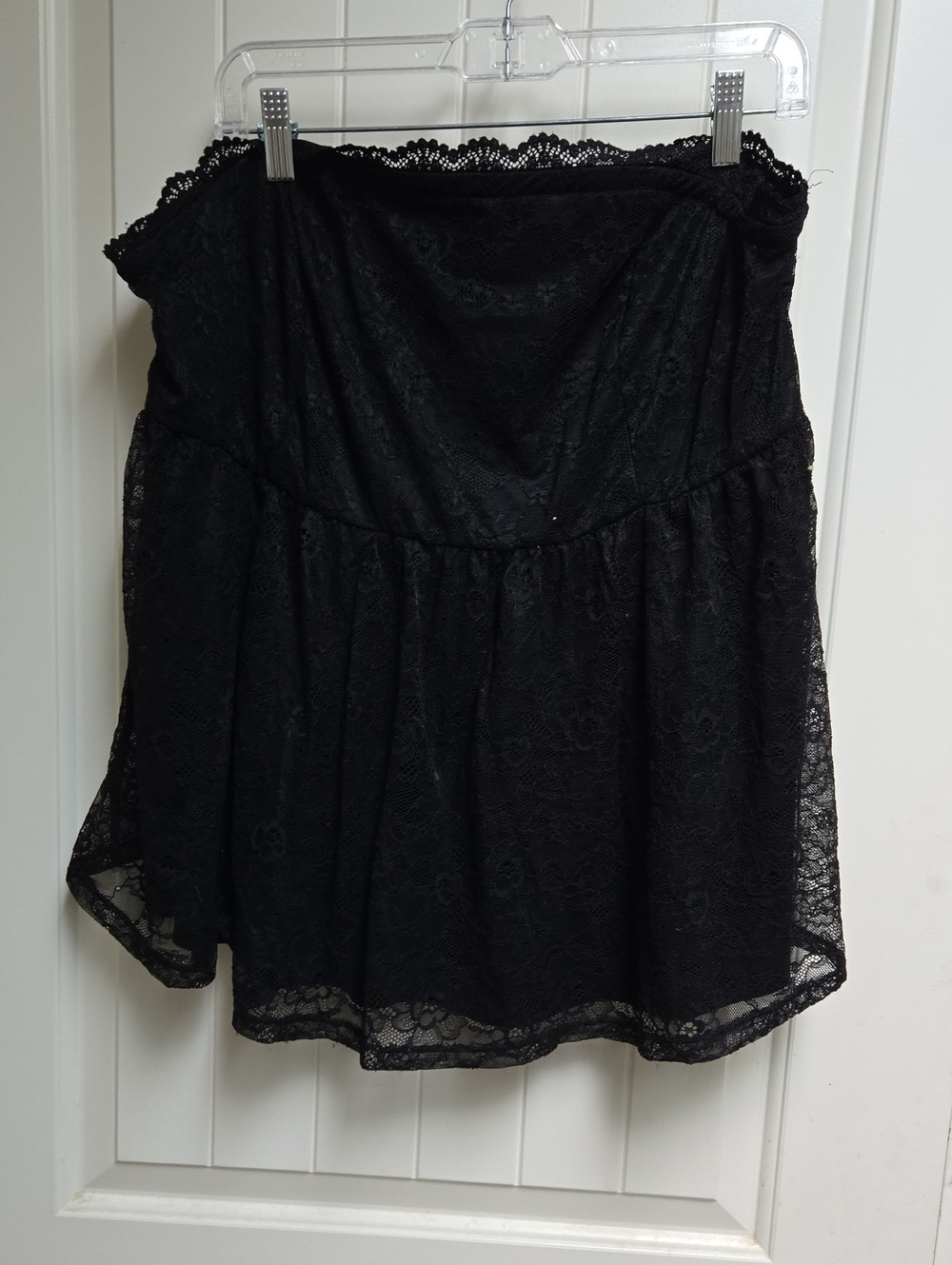 torrid Plus Size 3x Romantic Black Strapless Lace Tunic Top